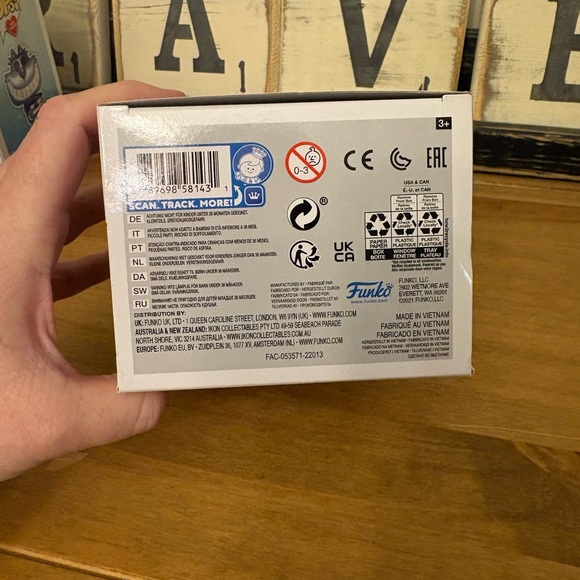 Funko Pop Cheshire Cat- Blue and Pink Figures - Picture 11 of 11